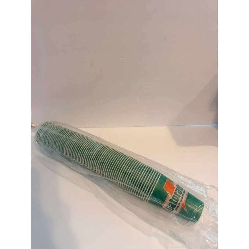 Vintage Gatorade Unused Wax Paper Cups- Lot of 71 Cups